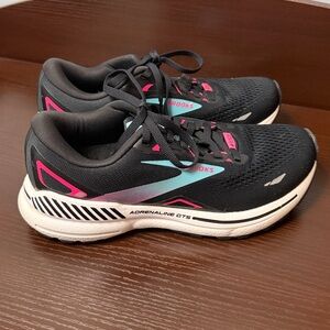 Brooks Adrenaline GTS 23 GTX Women’s Running Shoes